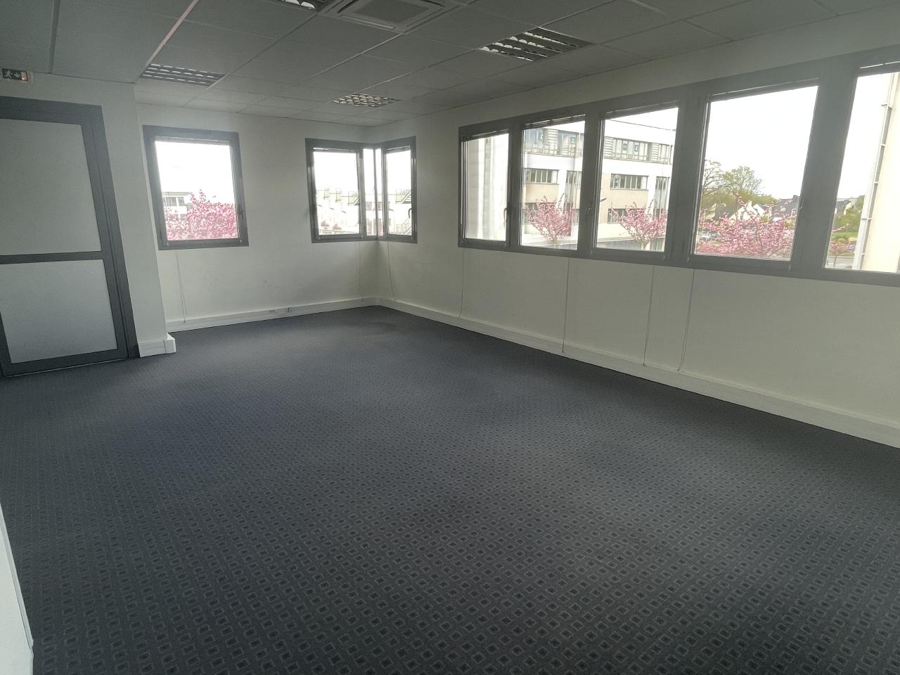 Bureau Saint-Grégoire 250m² Location bureau Saint-Grégoire Ille-et-Vilaine OLBUR2311146 1